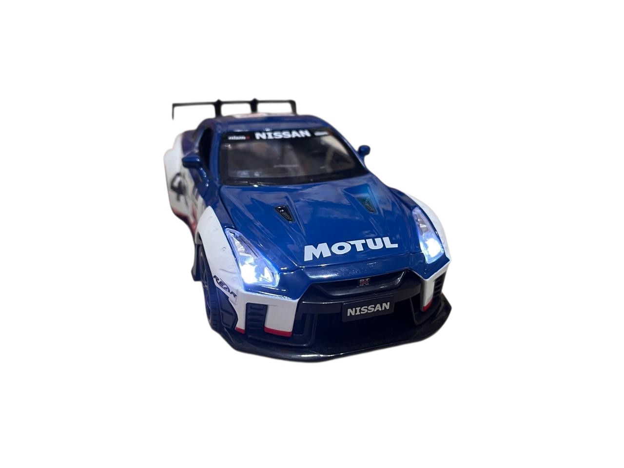 NISSAN GTR R35 DIE CAST METAL CAR 1:22 scale